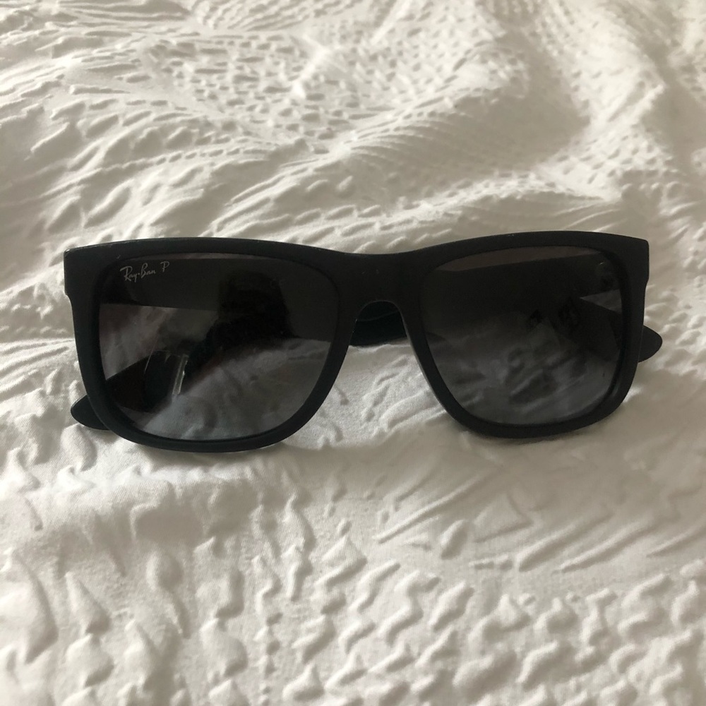 Ray-Ban black Justins